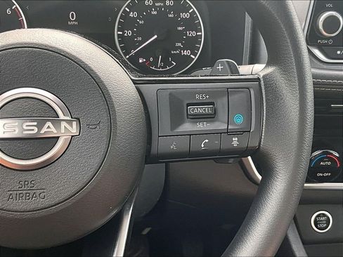 Used 2023 Nissan Rogue SV AWD/4WD image 23
