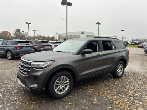 New 2026 Ford Explorer Active image 2
