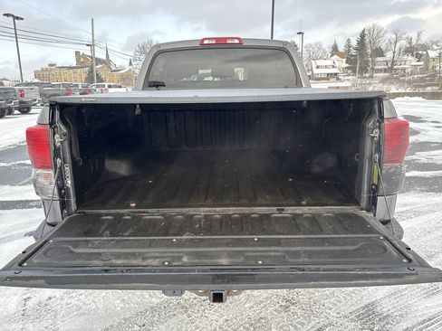 Used 2012 Toyota Tundra 4x4 CrewMax image 5