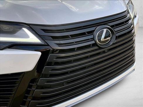 Used 2023 Lexus LX 600 LX 600 Premium image 28
