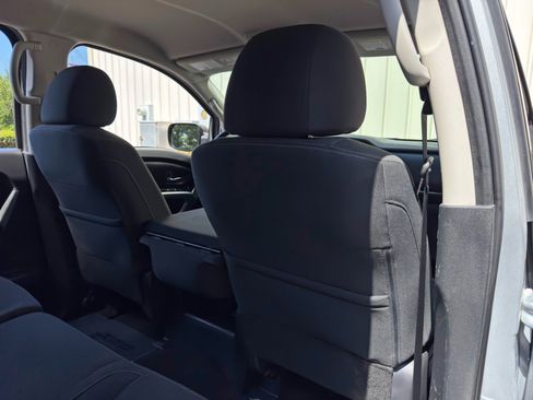 Used 2019 Nissan Titan SV AWD/4WD image 26