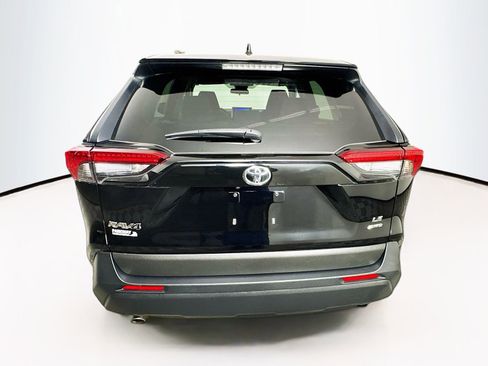 Used 2024 Toyota RAV4 LE AWD/4WD image 6