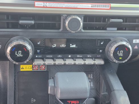 Certified 2026 Toyota Tacoma TRD Off-Road w/ TRD Off Road Premium Package AWD/4WD image 32