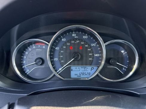 Used 2014 Toyota Corolla LE image 15