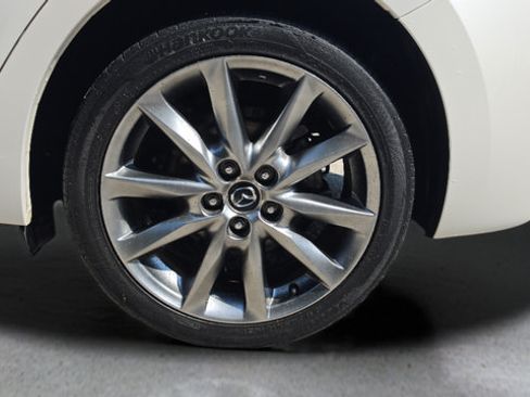 Used 2018 MAZDA MAZDA3 Touring FWD image 20