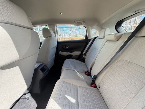 Used 2025 Honda HR-V LX image 23