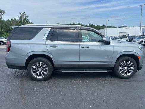 Used 2023 Chevrolet Tahoe LT w/ Luxury Package AWD/4WD image 4