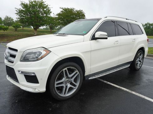 Used 2013 Mercedes-Benz GL 550 4MATIC image 9