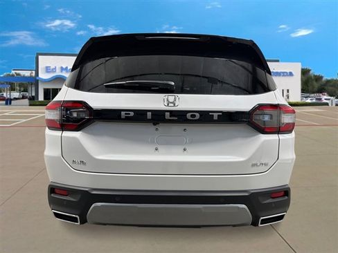 New 2026 Honda Pilot Elite image 4