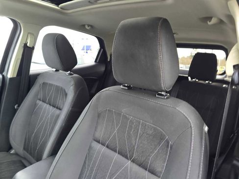 Used 2021 Ford EcoSport SE w/ SE Convenience Package image 22
