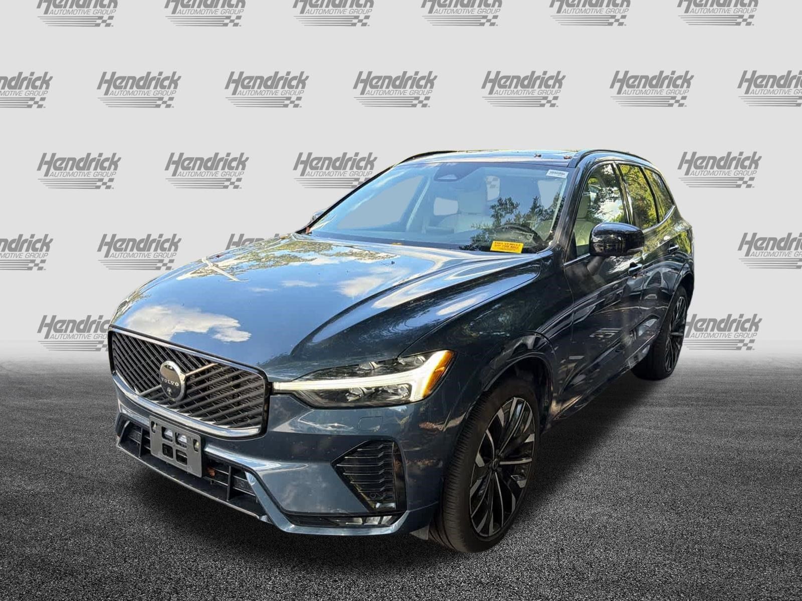 Used 2026 Volvo XC60 B5 Ultra AWD/4WD image 6