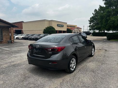 Used 2018 MAZDA MAZDA3 Sport image 5