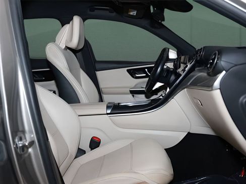 Used 2023 Mercedes-Benz GLC 300 image 16