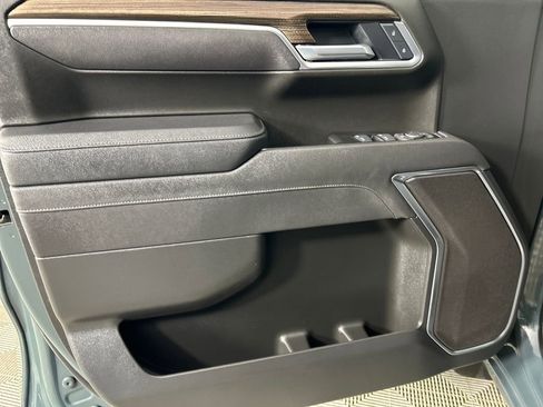 Used 2025 Chevrolet Silverado 1500 LT image 12