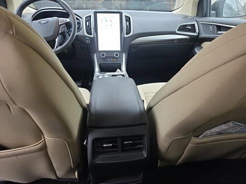 Used 2023 Ford Edge SEL w/ Convenience Package image 6