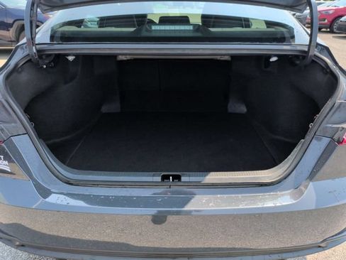 Used 2025 Toyota Camry SE FWD image 29