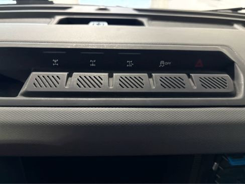 Used 2023 Ford Bronco Black Diamond w/ Sasquatch Package image 25