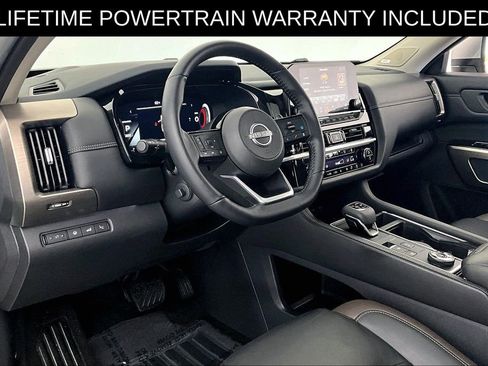 Used 2025 Nissan Pathfinder Platinum w/ Cargo Package AWD/4WD image 17