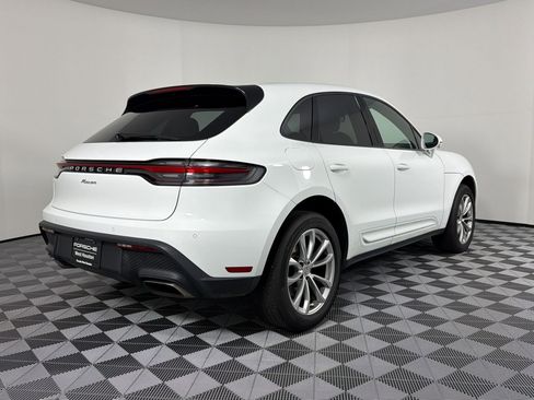 Certified 2023 Porsche Macan AWD/4WD image 9