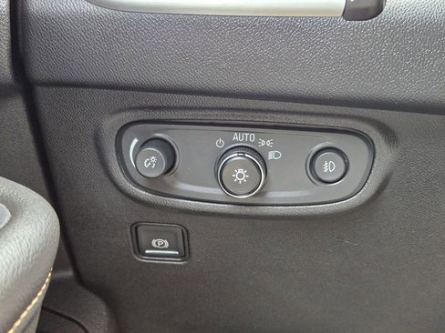 Used 2020 GMC Terrain SLT w/ Preferred Package image 24