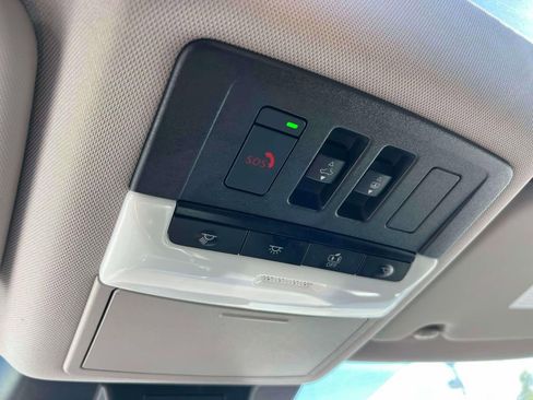 Used 2022 Nissan Rogue SL image 32