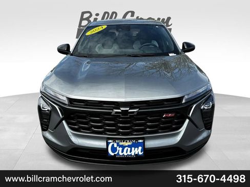 Used 2024 Chevrolet Trax RS w/ Driver Confidence Package FWD image 10