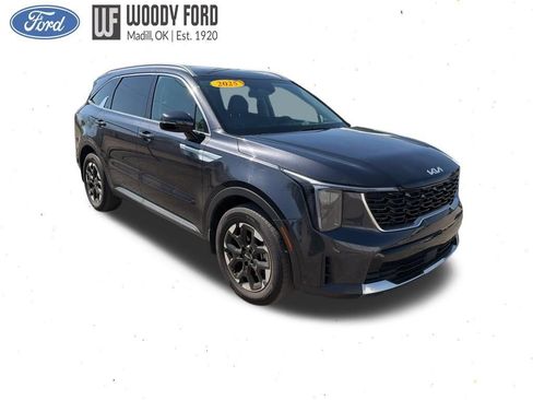 Used 2025 Kia Sorento S image 5