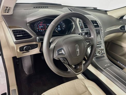 Used 2017 Lincoln MKZ Reserve w/ Technology Package FWD image 8