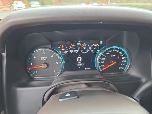 Used 2017 Chevrolet Tahoe LT w/ LT Signature Package image 20