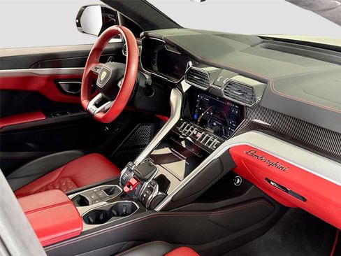 Used 2020 Lamborghini Urus image 33