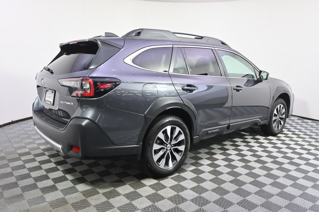 Used 2025 Subaru Outback Limited AWD/4WD image 7