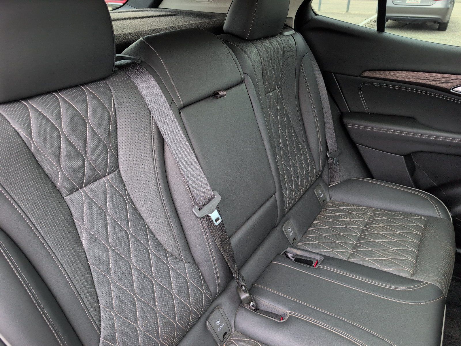 Used 2023 Buick Envision Avenir AWD/4WD image 13