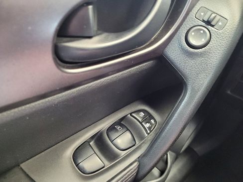 Used 2022 Nissan Rogue Sport S AWD/4WD image 27