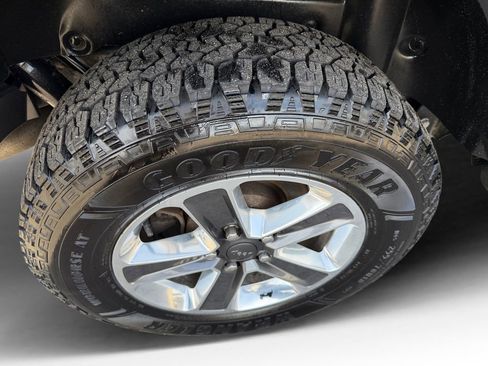 Used 2021 Jeep Wrangler Unlimited Sahara image 23