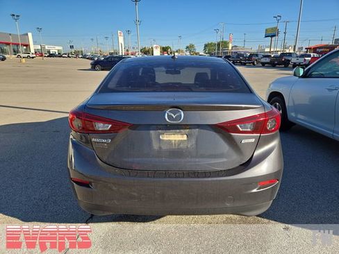 Used 2016 MAZDA MAZDA3 i Grand Touring image 4