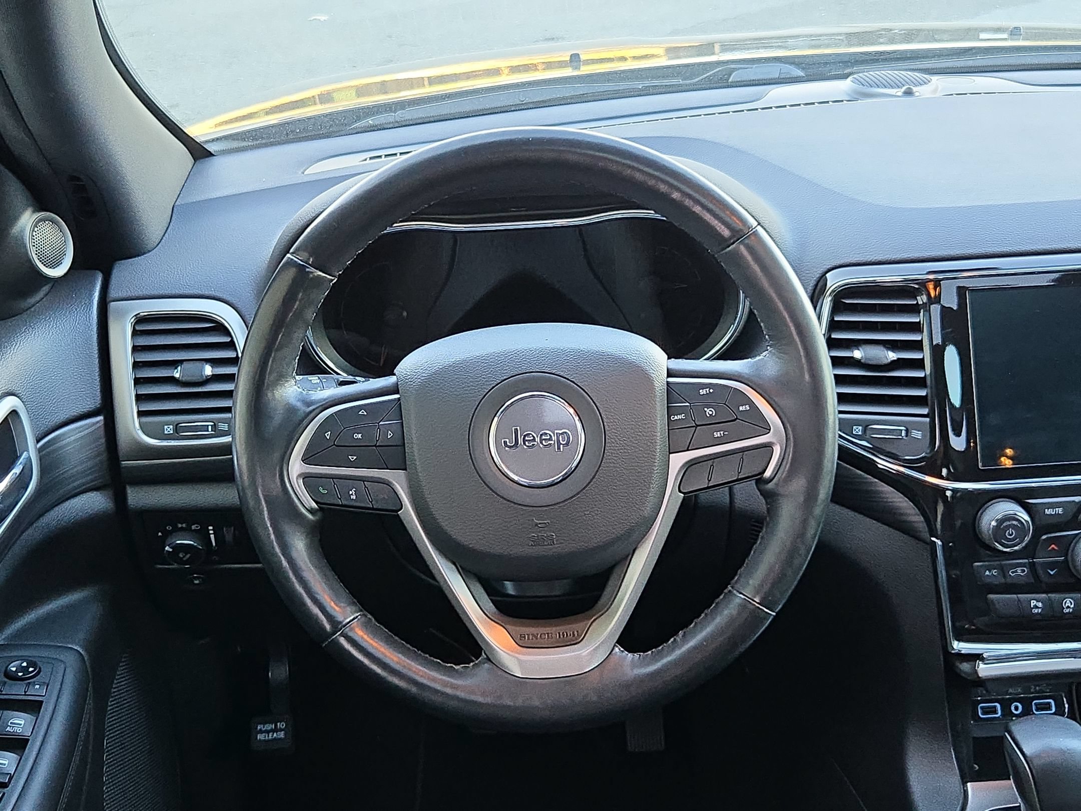 Used 2021 Jeep Grand Cherokee Laredo X RWD image 26