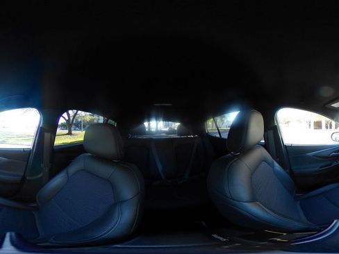 Used 2025 Buick Envista Preferred image 37