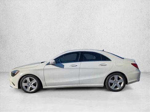 Used 2017 Mercedes-Benz CLA 250 4MATIC image 8