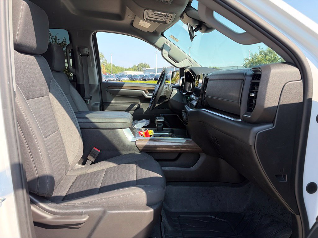 Used 2023 Chevrolet Silverado 1500 RST AWD/4WD image 25