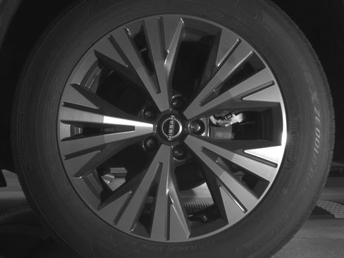 Used 2023 Nissan Rogue SV FWD image 14
