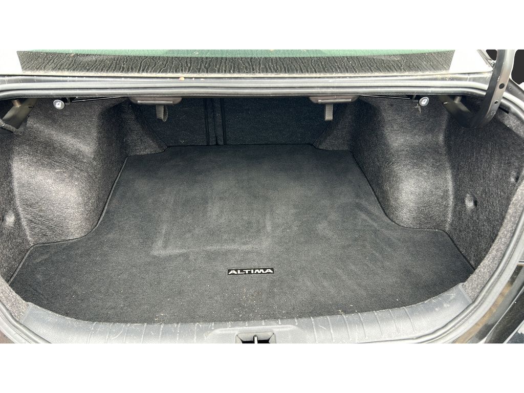 Used 2023 Nissan Altima 2.5 SV FWD image 17