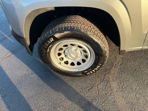 Used 2025 Chevrolet Colorado W/T w/ WT Convenience Package II image 32