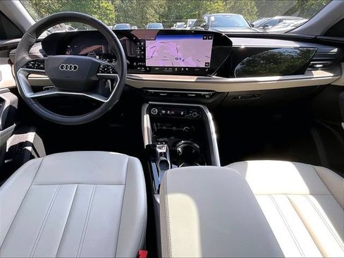 Certified 2025 Audi Q5 Premium w/ Convenience Package AWD/4WD image 14