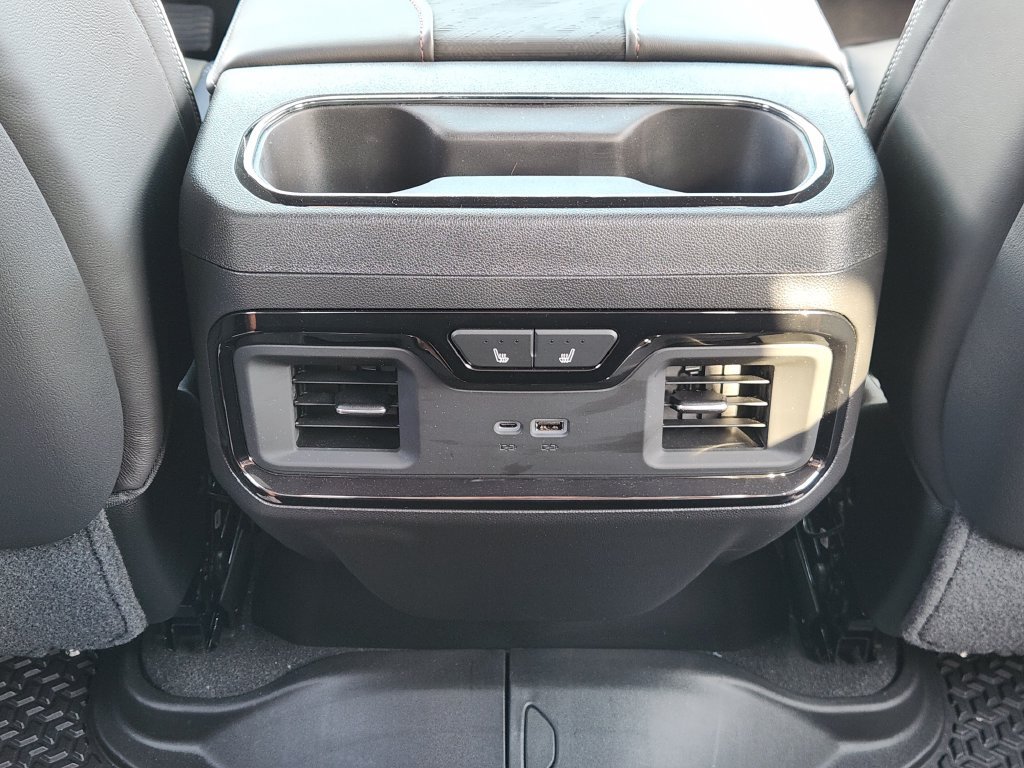 Used 2026 GMC Sierra 1500 AT4X w/ LPO, Black Badging Package AWD/4WD image 31