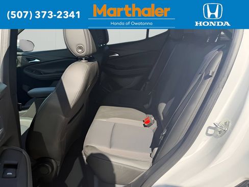 Used 2025 Buick Encore GX Preferred AWD/4WD image 25
