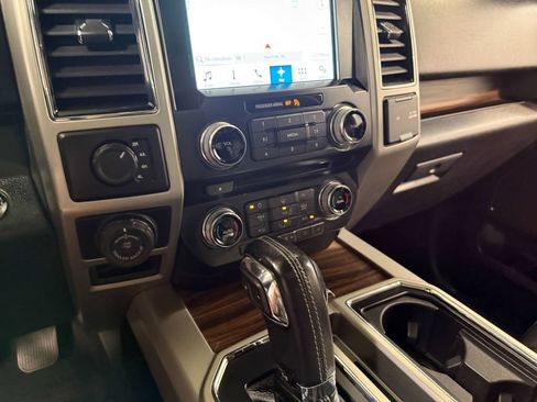 Used 2017 Ford F150 Lariat w/ Equipment Group 502A Luxury AWD/4WD image 83