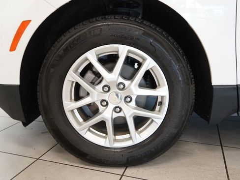 Used 2023 Chevrolet Equinox LT FWD image 16