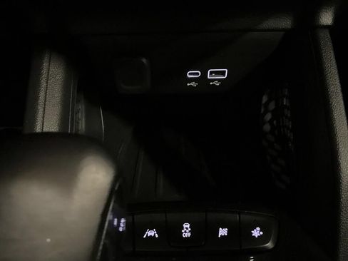 Used 2024 Chevrolet TrailBlazer LT w/ LT Cold Weather Package FWD image 23