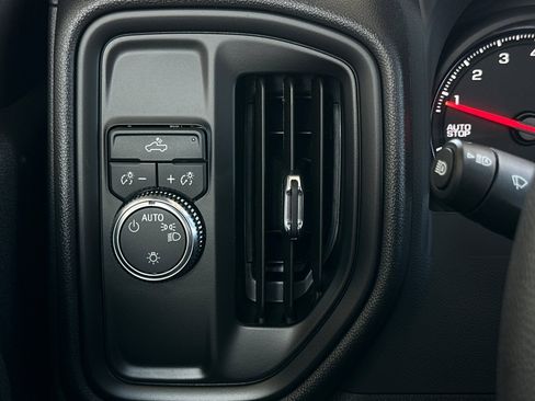 Certified 2025 GMC Sierra 1500 Pro w/ Convenience Package image 31