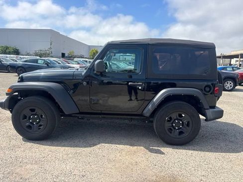 Used 2022 Jeep Wrangler Sport AWD/4WD image 8
